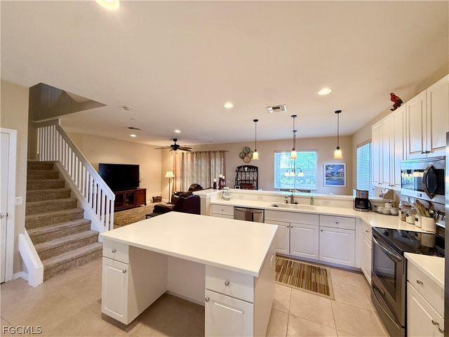 15470 Laguna Hills DR, Fort Myers, FL 33908