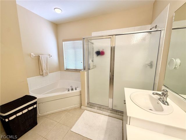 15470 Laguna Hills DR, Fort Myers, FL 33908