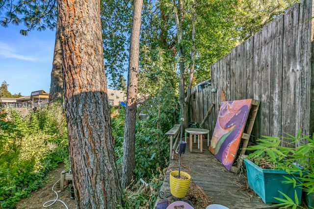 1565 Siskiyou Boulevard SPC 42, Ashland, OR 97520