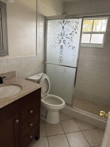 4403 Anna Lane Unit B, Palm Springs, FL 33406