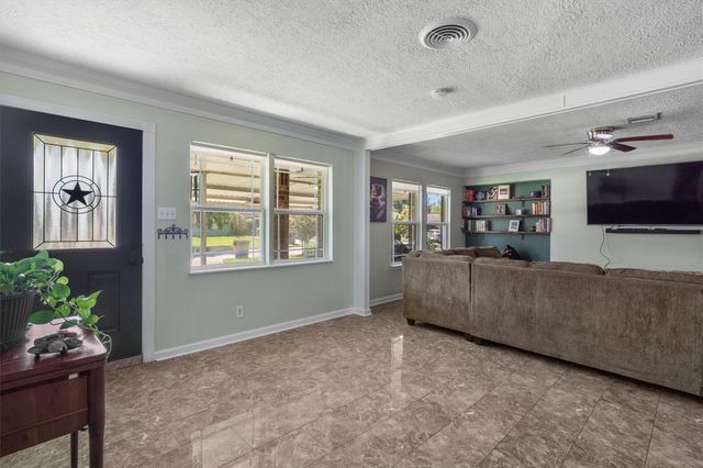 811 Globe Street, Houston, TX 77034