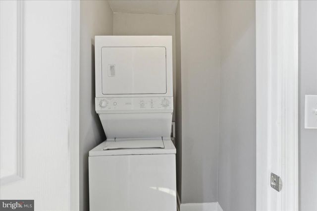 177 WINTERS LN, Catonsville, MD 21228