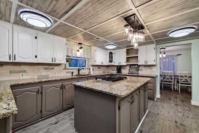 1377 Cones Road, Hot Springs, AR 71901