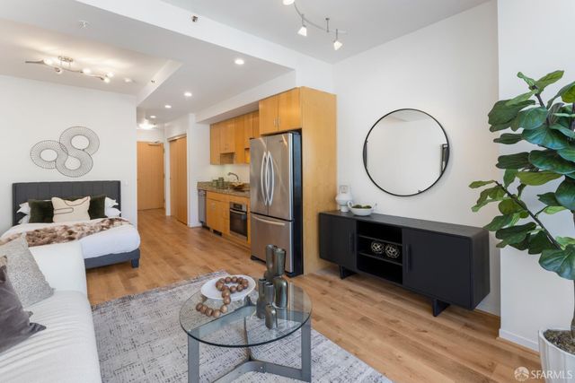 750 Van Ness Avenue 402, San Francisco, CA 94102