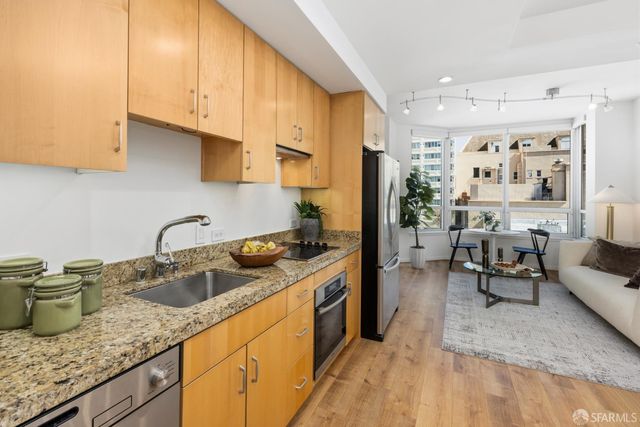 750 Van Ness Avenue 402, San Francisco, CA 94102