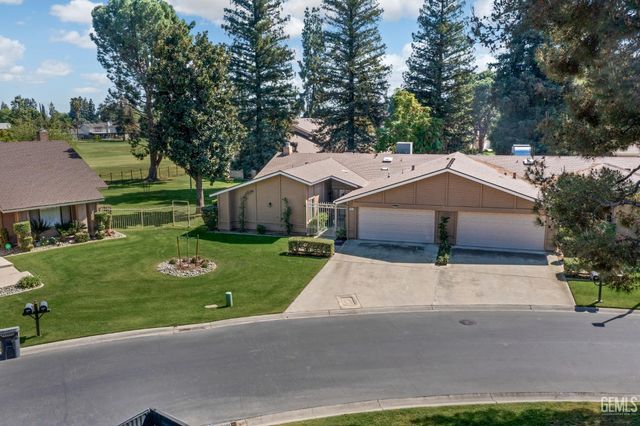 1700 Ashe Road 15, Bakersfield, CA 93309