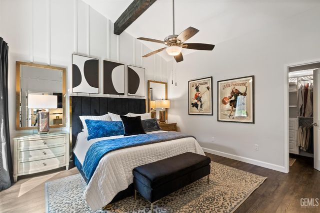 1700 Ashe Road 15, Bakersfield, CA 93309