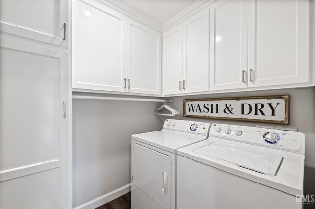 1700 Ashe Road 15, Bakersfield, CA 93309