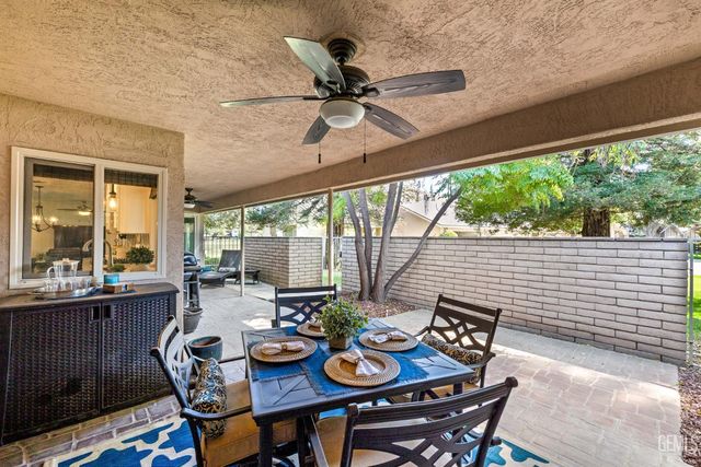 1700 Ashe Road 15, Bakersfield, CA 93309