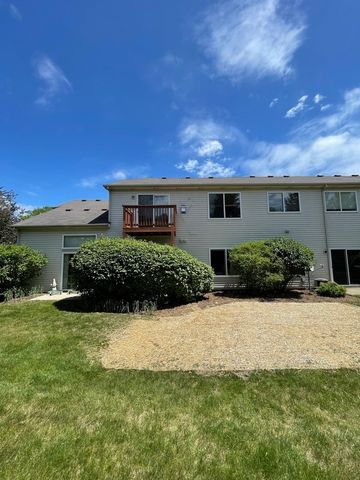 3609 Roanoke Avenue, Carpentersville, IL 60110