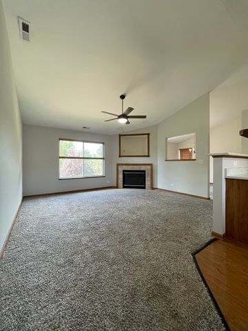3609 Roanoke Avenue, Carpentersville, IL 60110