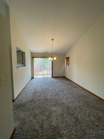 3609 Roanoke Avenue, Carpentersville, IL 60110