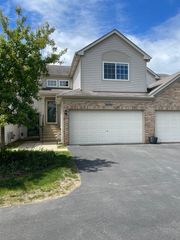 3609 Roanoke Avenue, Carpentersville, IL 60110
