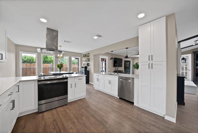 3220 Steven Drive, Plano, TX 75023