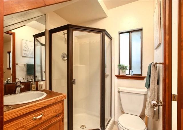 2550 Emerson Road, Cambria, CA 93428