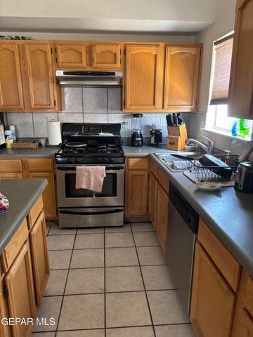 1214 Olga Mapula Drive, El Paso, TX 79936