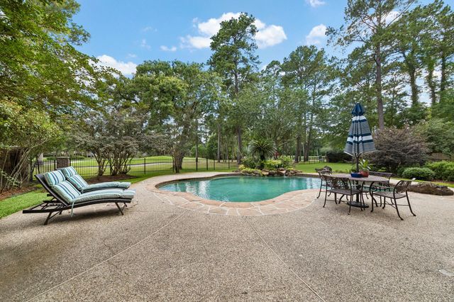 4206 Hidden Links Court, Kingwood, TX 77339