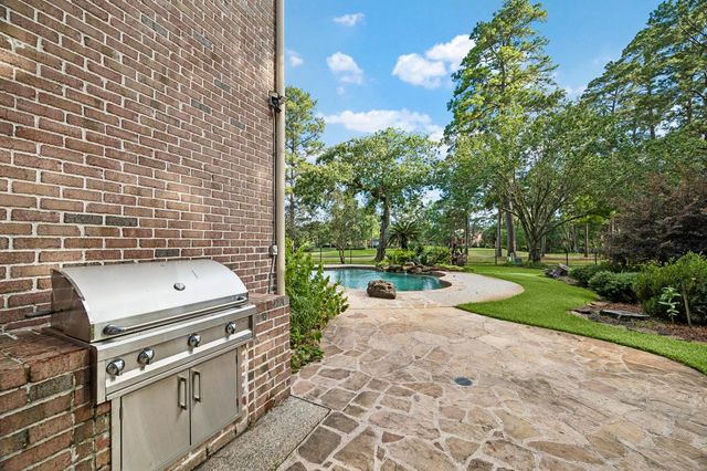 4206 Hidden Links Court, Kingwood, TX 77339