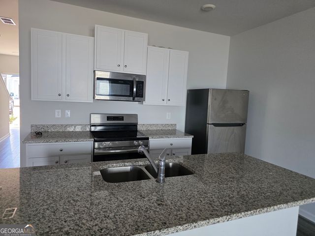 117 Village Green Drive NW, Adairsville, GA 30103