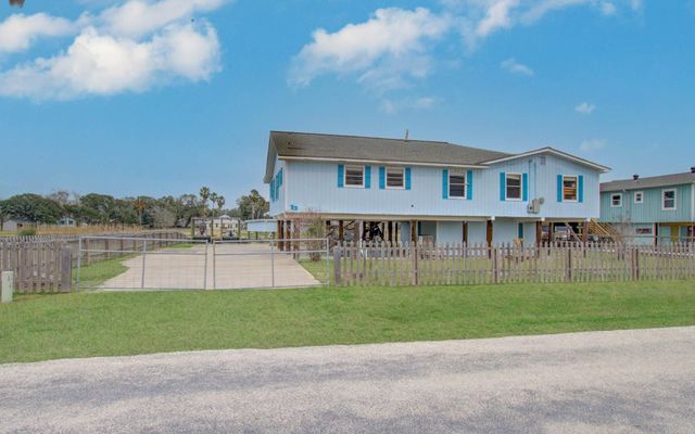 757 County Road 291, Sargent, TX 77414