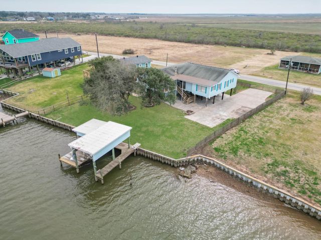 757 County Road 291, Sargent, TX 77414