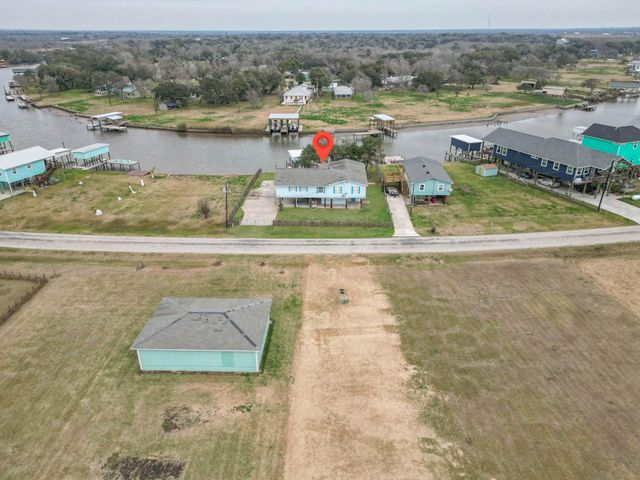 757 County Road 291, Sargent, TX 77414