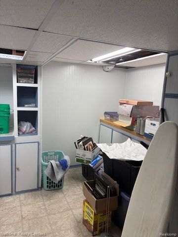 32138 Bradner Drive, Warren, MI 48088