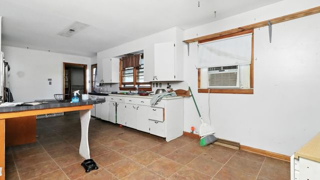 16661 Oak Hill Drive Road, Houston, MO 65483