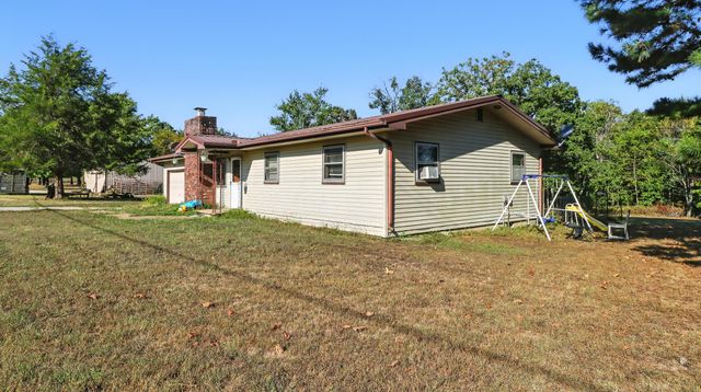 16661 Oak Hill Drive Road, Houston, MO 65483