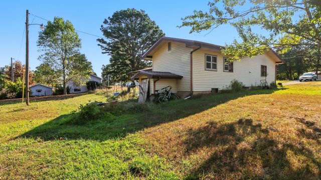 16661 Oak Hill Drive Road, Houston, MO 65483