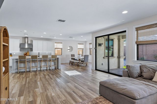 9810 E RESISTANCE Avenue, Mesa, AZ 85212