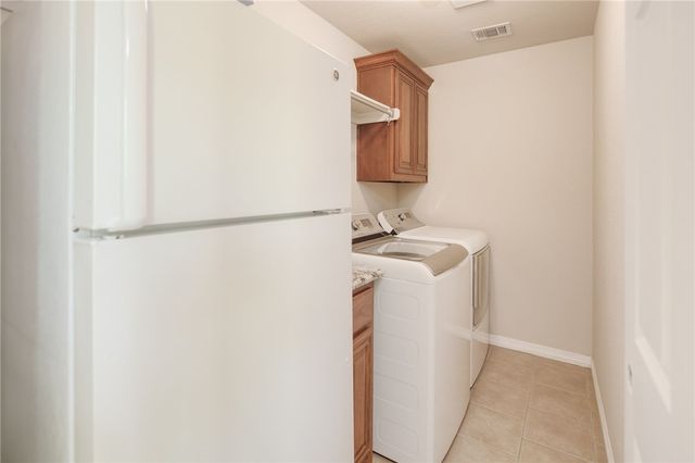 2481 Newark Circle, College Station, TX 77845