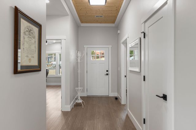 300 Beleshere Dr, Inman, SC 29349