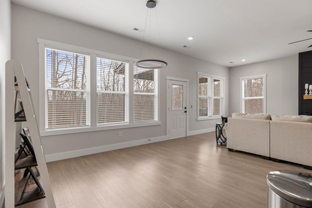 300 Beleshere Dr, Inman, SC 29349