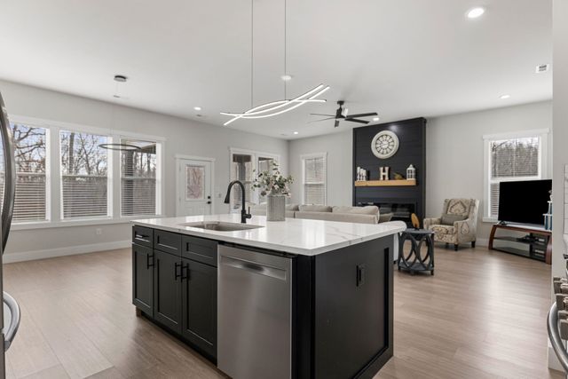 300 Beleshere Dr, Inman, SC 29349