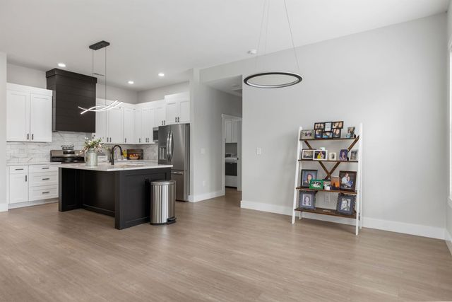 300 Beleshere Dr, Inman, SC 29349