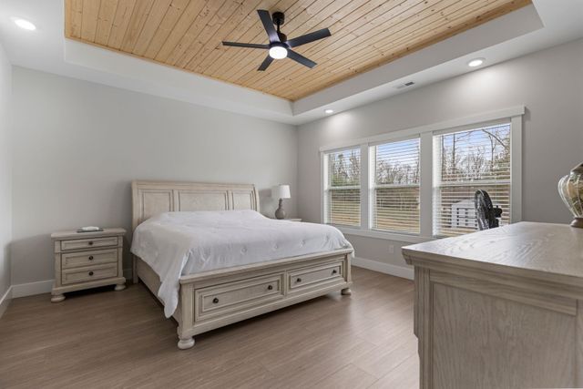 300 Beleshere Dr, Inman, SC 29349