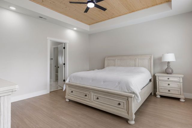 300 Beleshere Dr, Inman, SC 29349