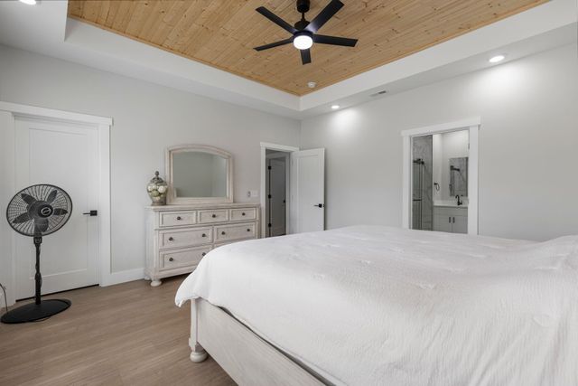 300 Beleshere Dr, Inman, SC 29349