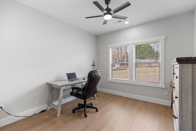 300 Beleshere Dr, Inman, SC 29349