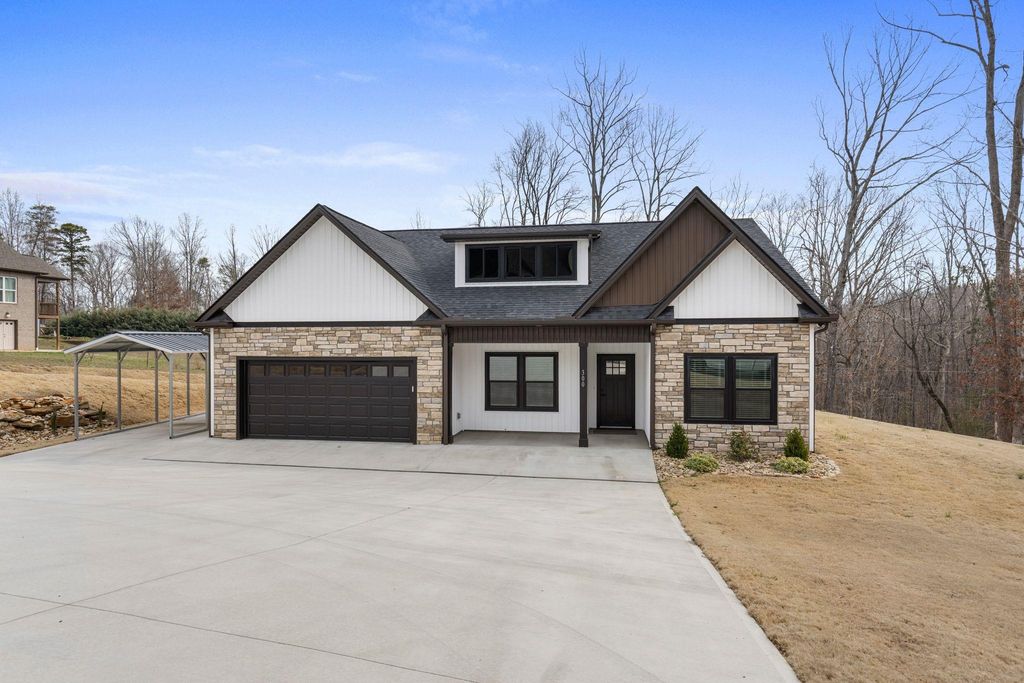 300 Beleshere Dr, Inman, SC 29349