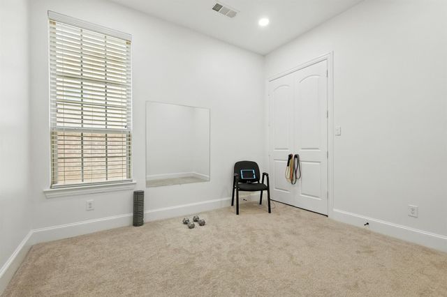 628 Four Stones Boulevard, Lewisville, TX 75056