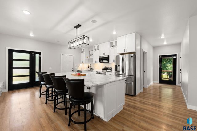 7001 E 26th St Street, Sioux Falls, SD 57110