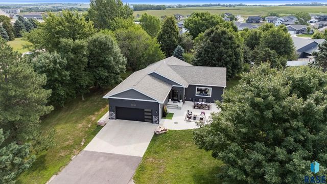 7001 E 26th St Street, Sioux Falls, SD 57110