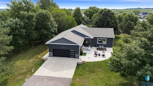 7001 E 26th St Street, Sioux Falls, SD 57110