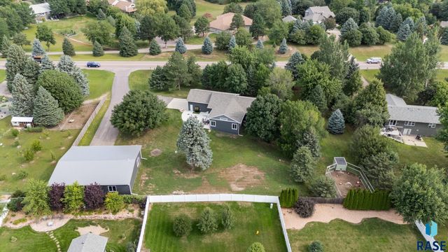 7001 E 26th St Street, Sioux Falls, SD 57110