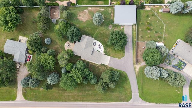 7001 E 26th St Street, Sioux Falls, SD 57110