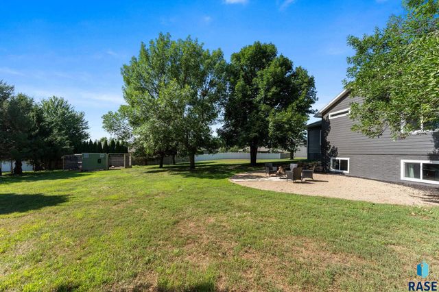 7001 E 26th St Street, Sioux Falls, SD 57110