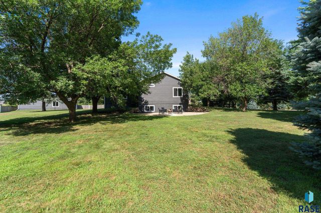 7001 E 26th St Street, Sioux Falls, SD 57110