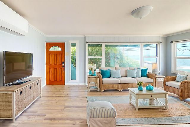 53-898 Kamehameha Highway, Hauula, HI 96717